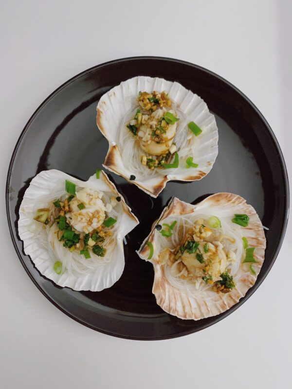 Cantonese Steamed Scallops with Vermicelli on Half Shell