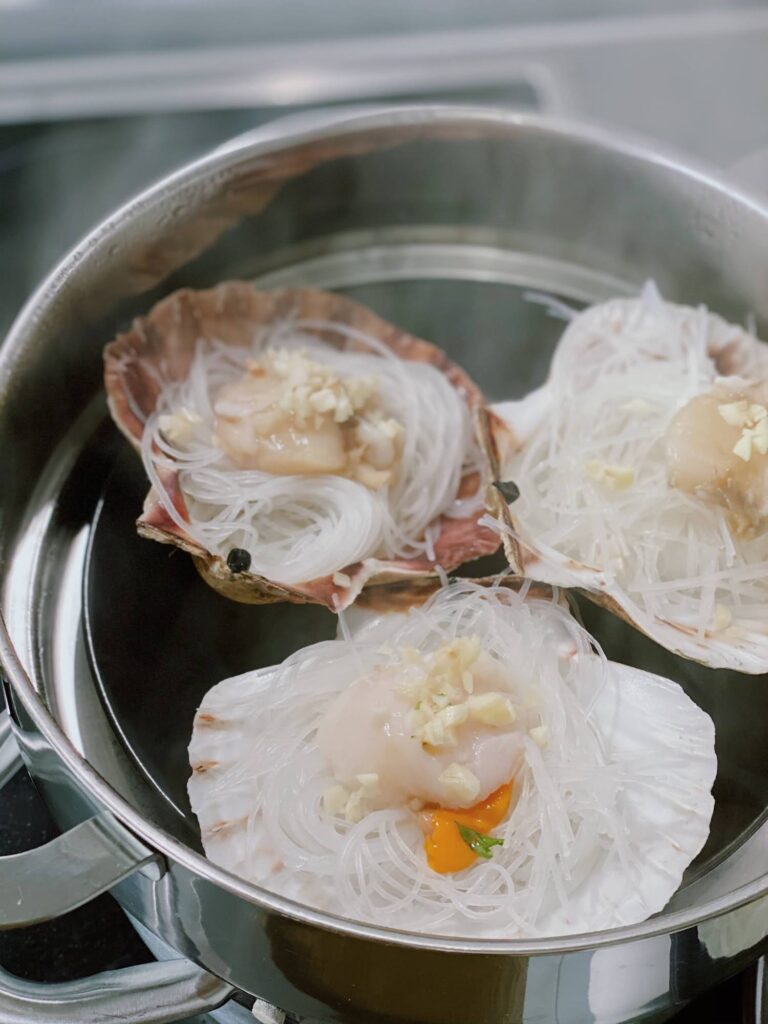 scallops with glass noodles in a steamer